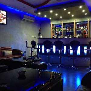 Grandbee Suites